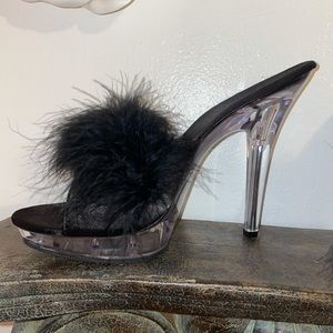 BLACK FURRY CLEAR HEEL